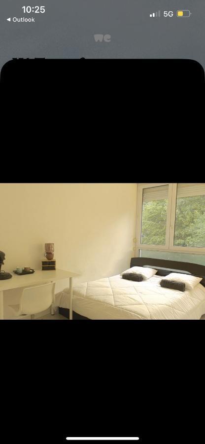 Se: 13A Rue Des Touleuses Pourpre Bed & Breakfast Cergy Luaran gambar